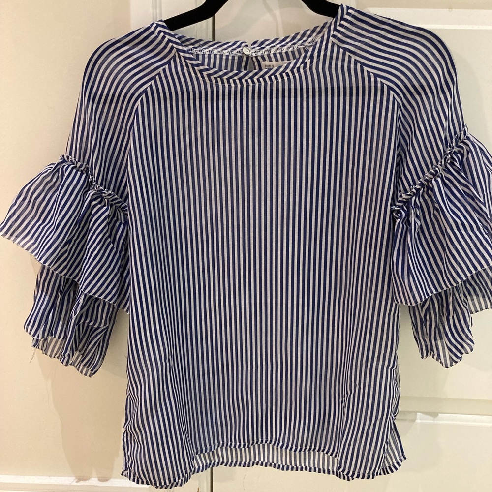 Safari Casual Size Sm Blue/White Stripped Blouse
